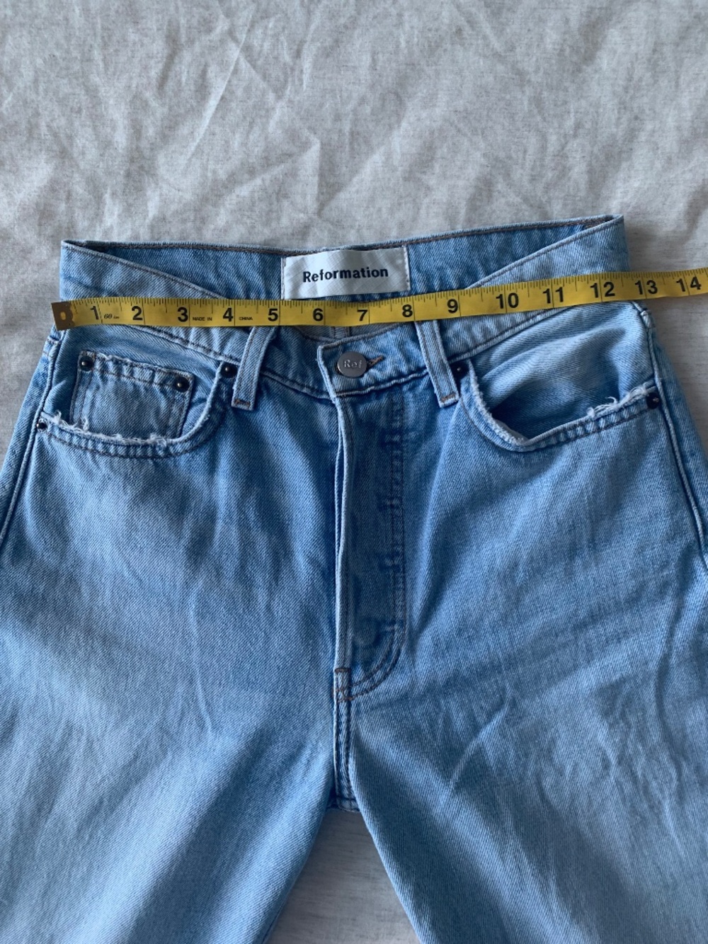 Reformation Jeans Melissa in Skye wash High Rise women’s Size 24 - Picture 6 of 13